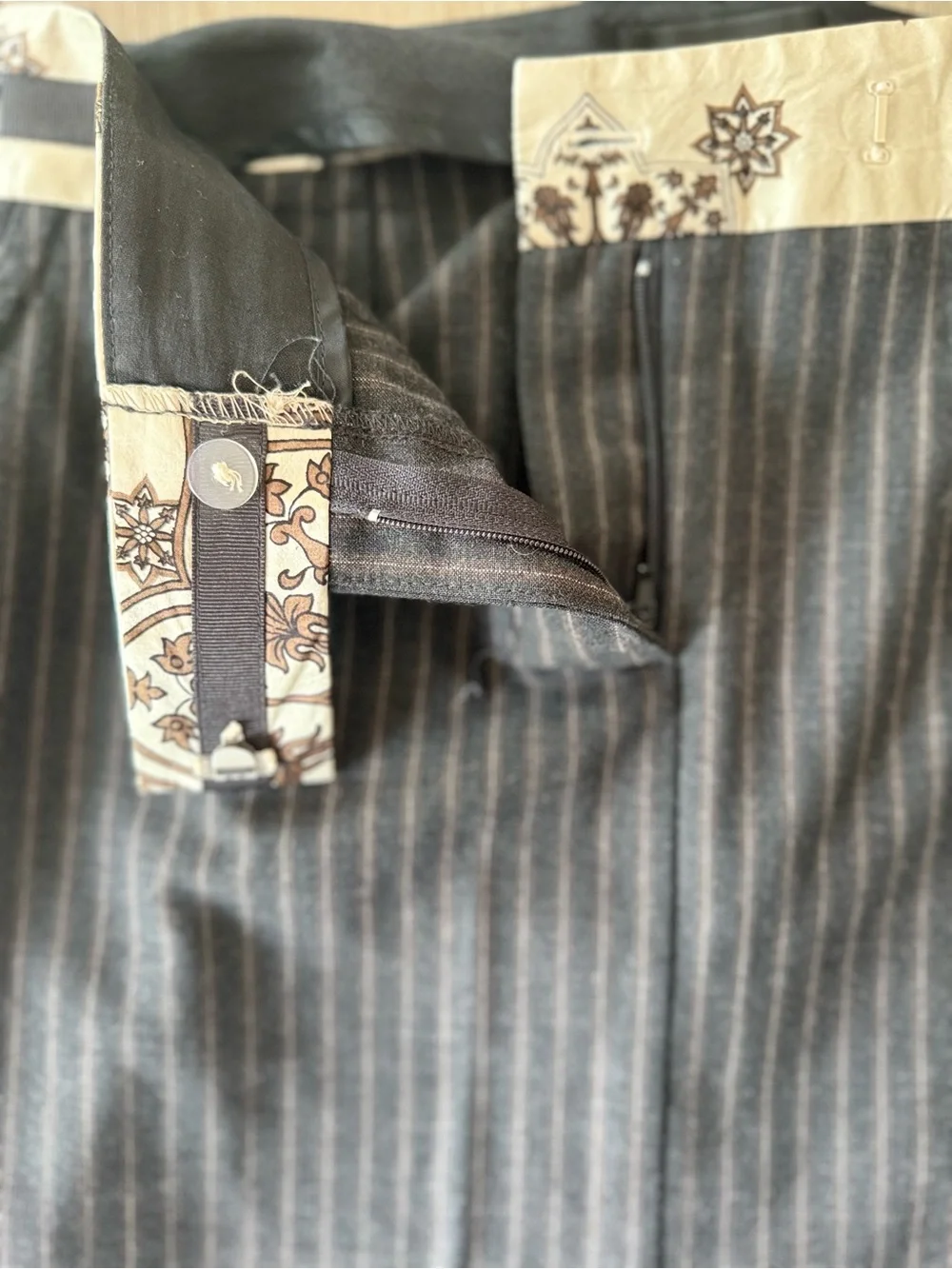Poleci Y2K Charcoal Pinstripe Skirt Scarf Contrast Waist Retro Eclectic Size M